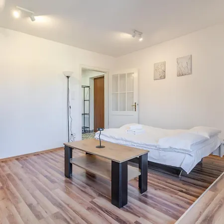 Gliwice City Centre Studios By Bookinghost