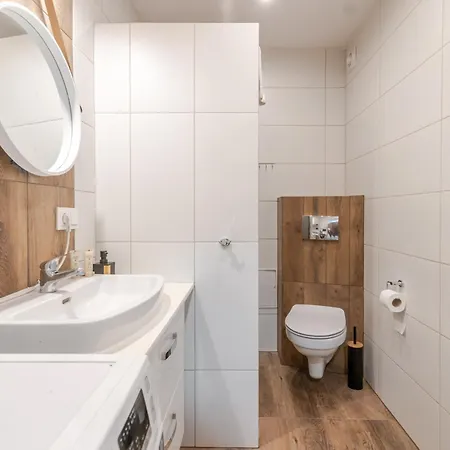 Gliwice City Centre Studios By Bookinghost *